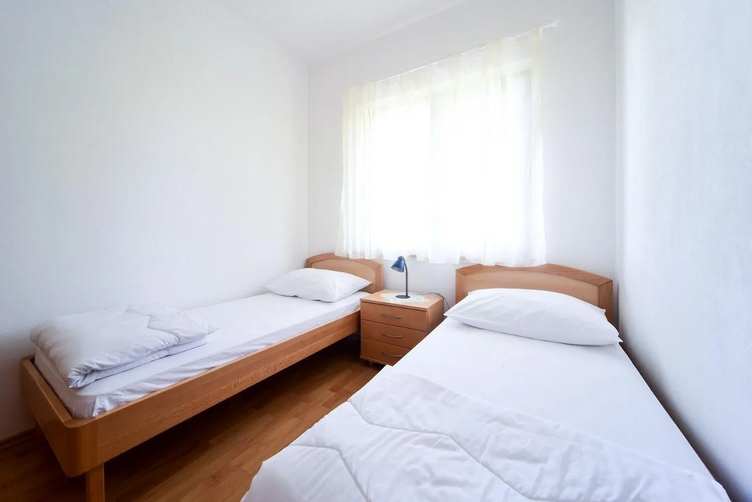 Apartments Zlatko - 100M From Sea Donje Selo
