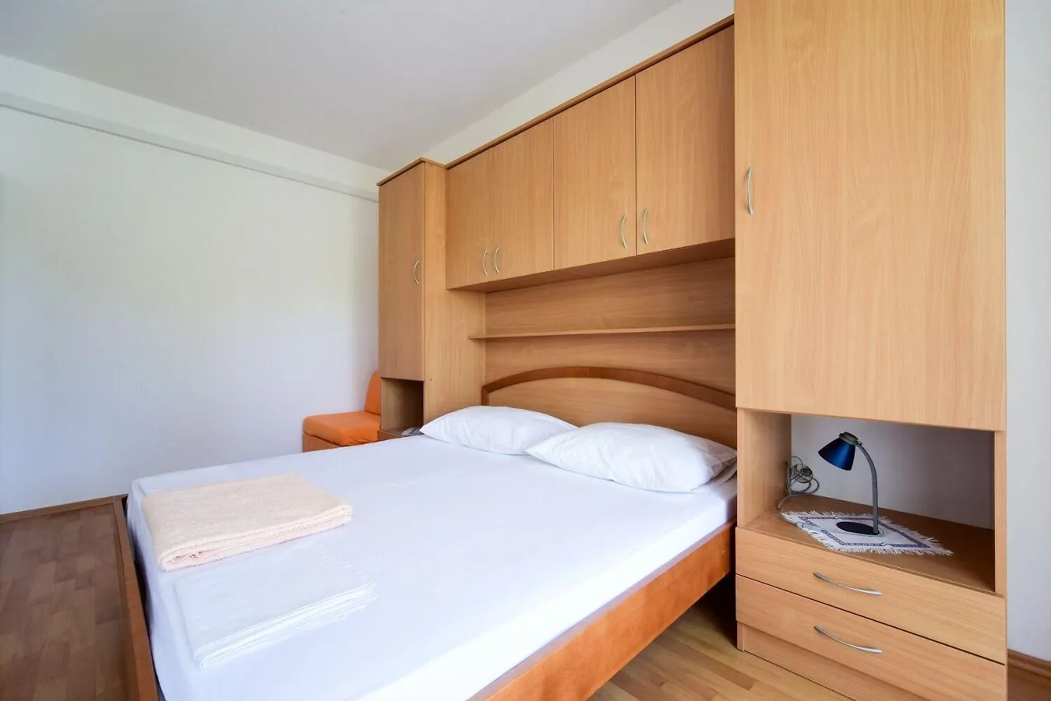 Apartments Zlatko - 100M From Sea Donje Selo