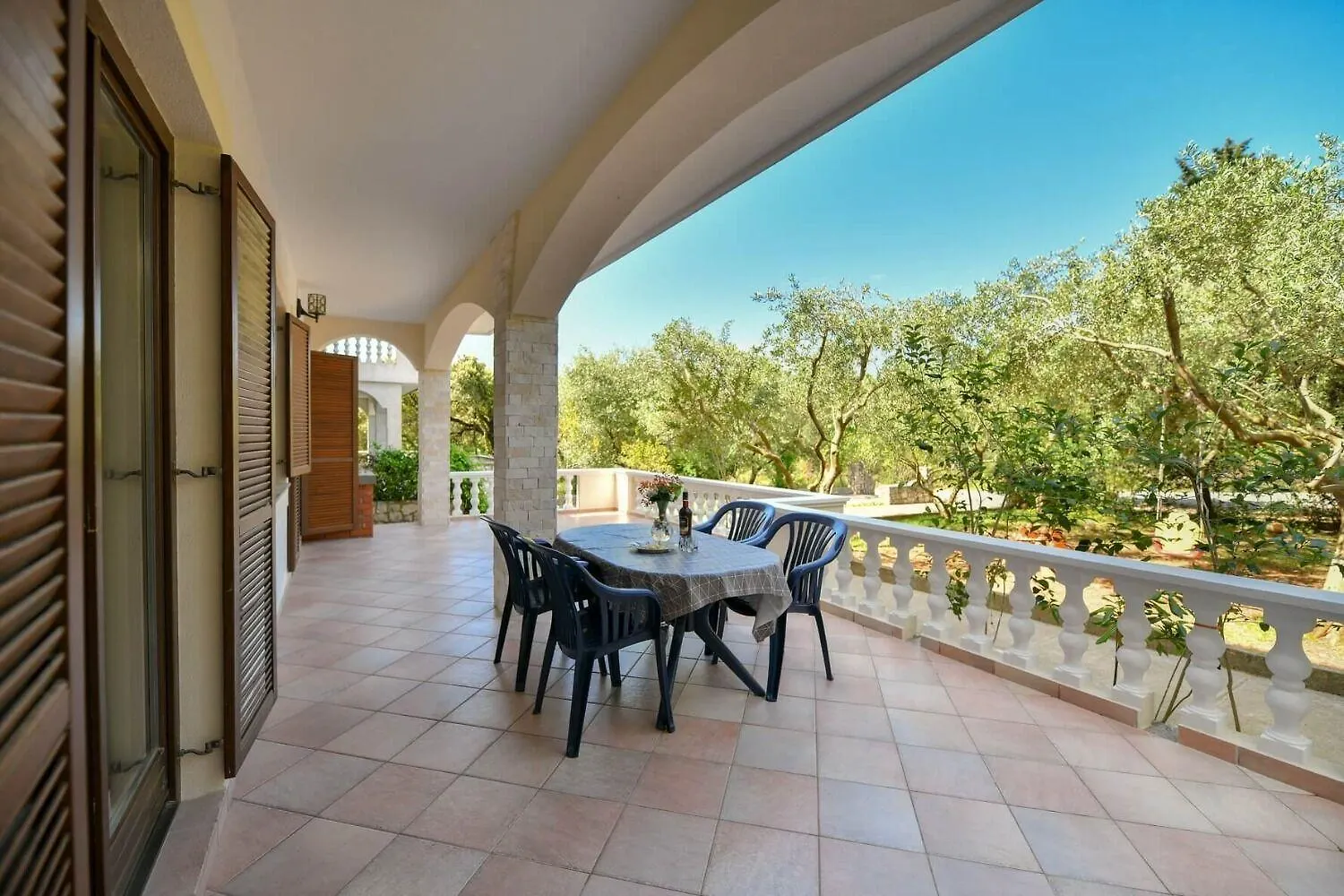 Apartments Zlatko - 100M From Sea Donje Selo