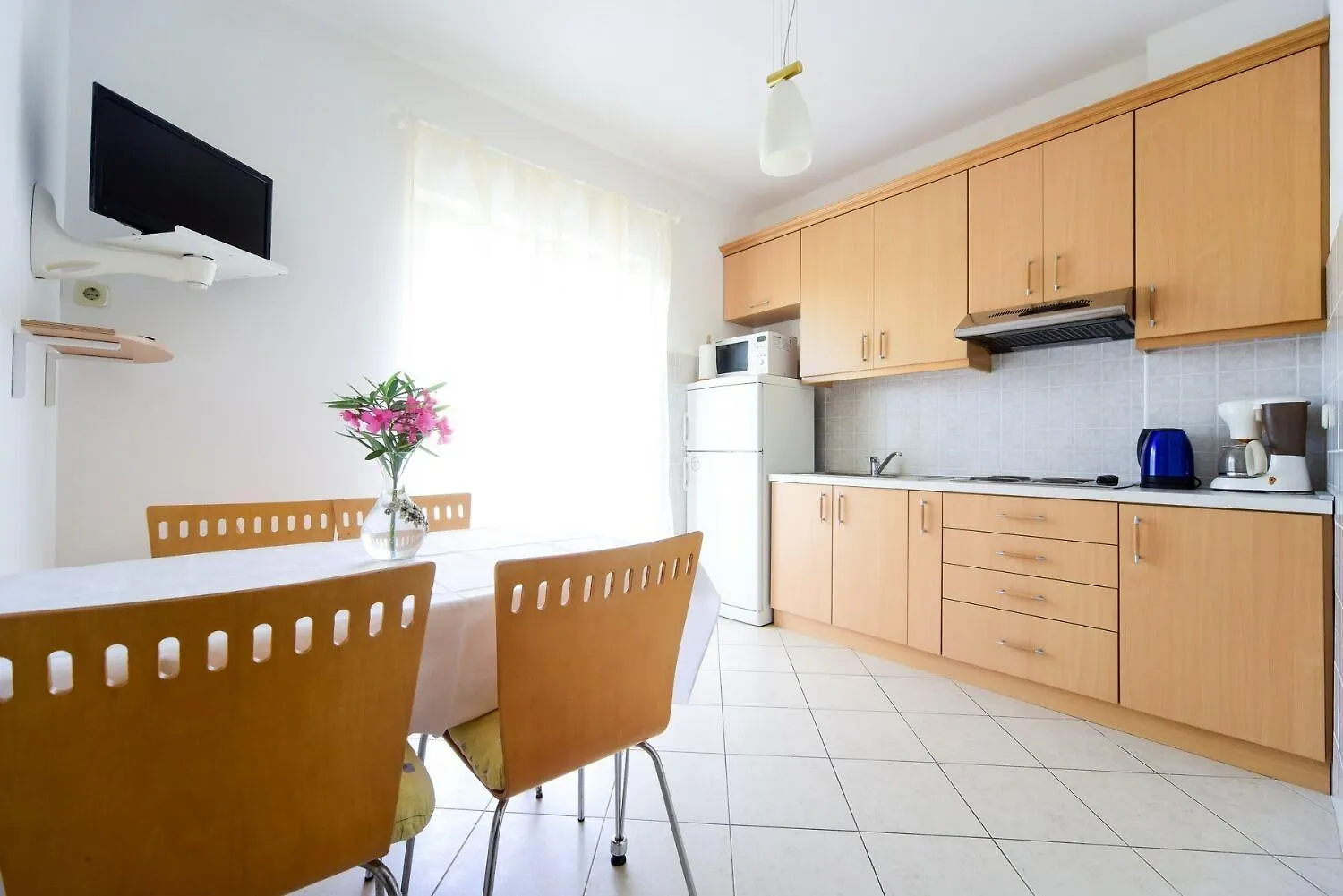 Apartments Zlatko - 100M From Sea Donje Selo